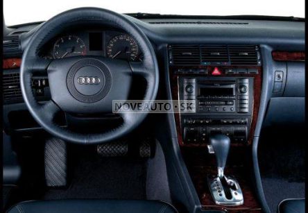 AUDI A8  4.2 V8 quattro tiptronic (sedan) - (Fotografia 1 z 5)