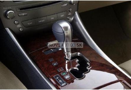 LEXUS IS  220d Luxury (sedan) - (Fotografia 4 z 6)