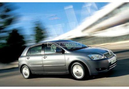 TOYOTA Corolla  1.4 VVT-i Terra (hatchback) - (Fotografia 4 z 5)