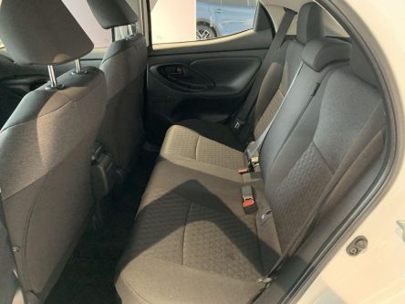 Toyota Yaris 1.5 Hybrid - CVT   Comfort  plus paket TECH - TOYOTA PRIEVIDZA - (Fotografia 9 z 11)